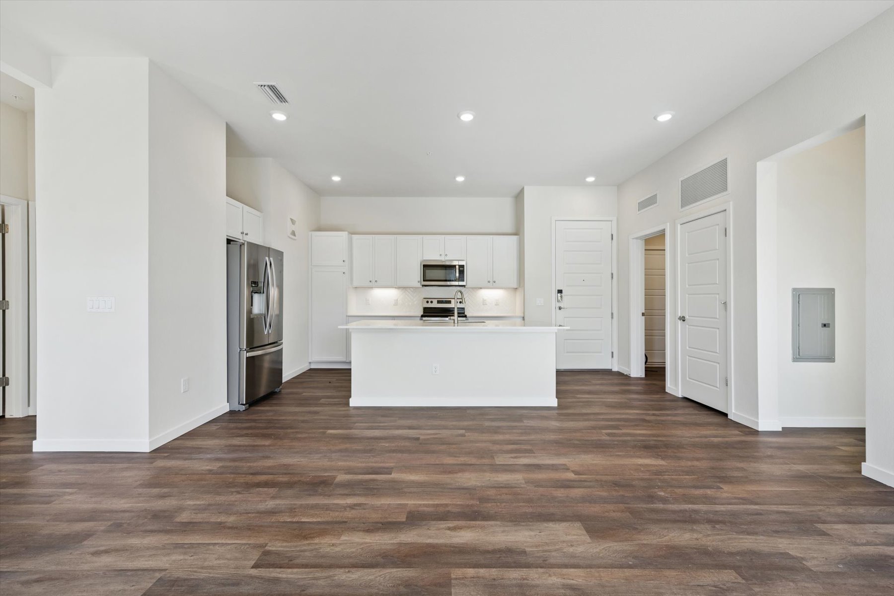 2406 485 Interlocken Blvd., #406