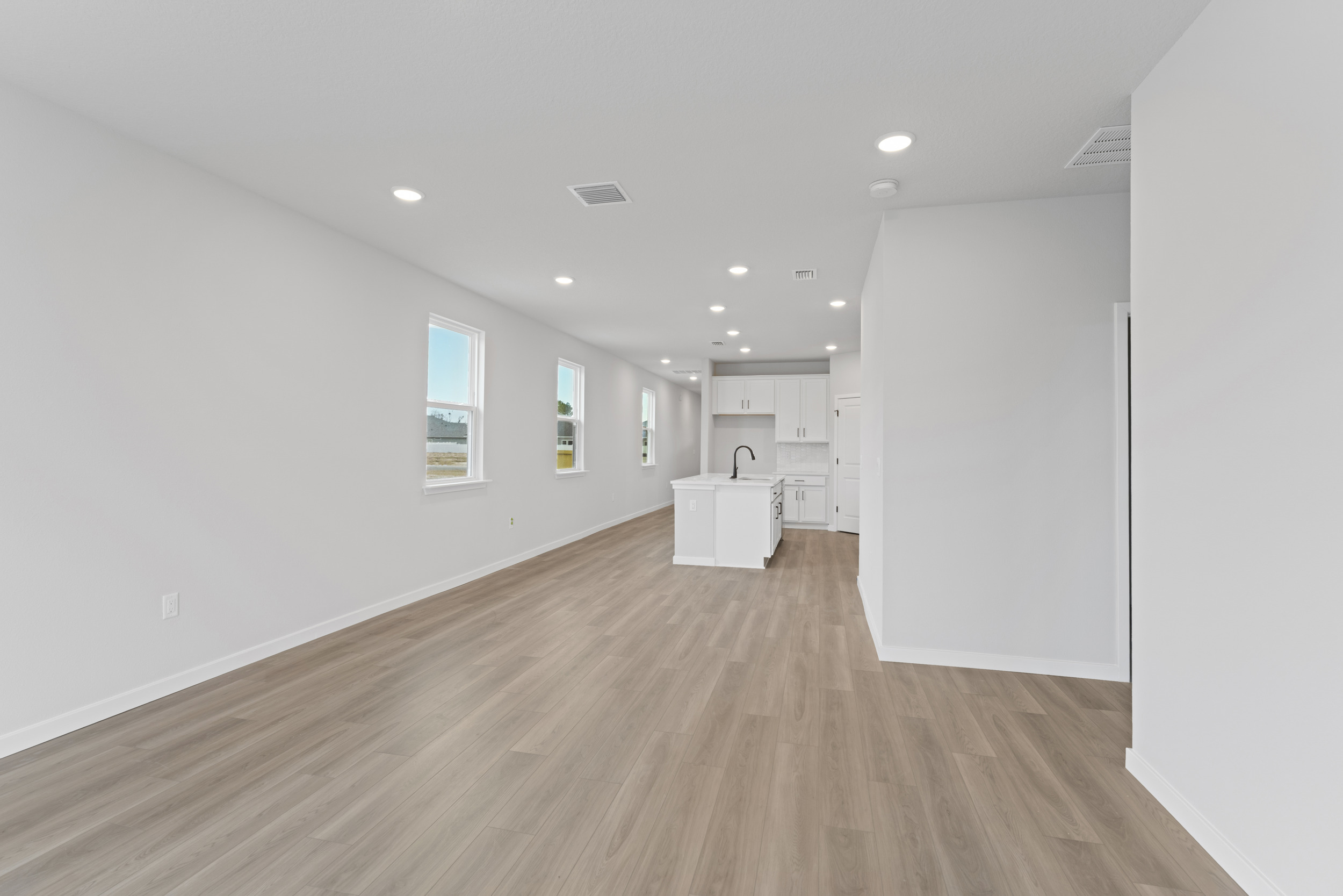 Lot 140 Great Room Area at The Preserve at Camden Woods