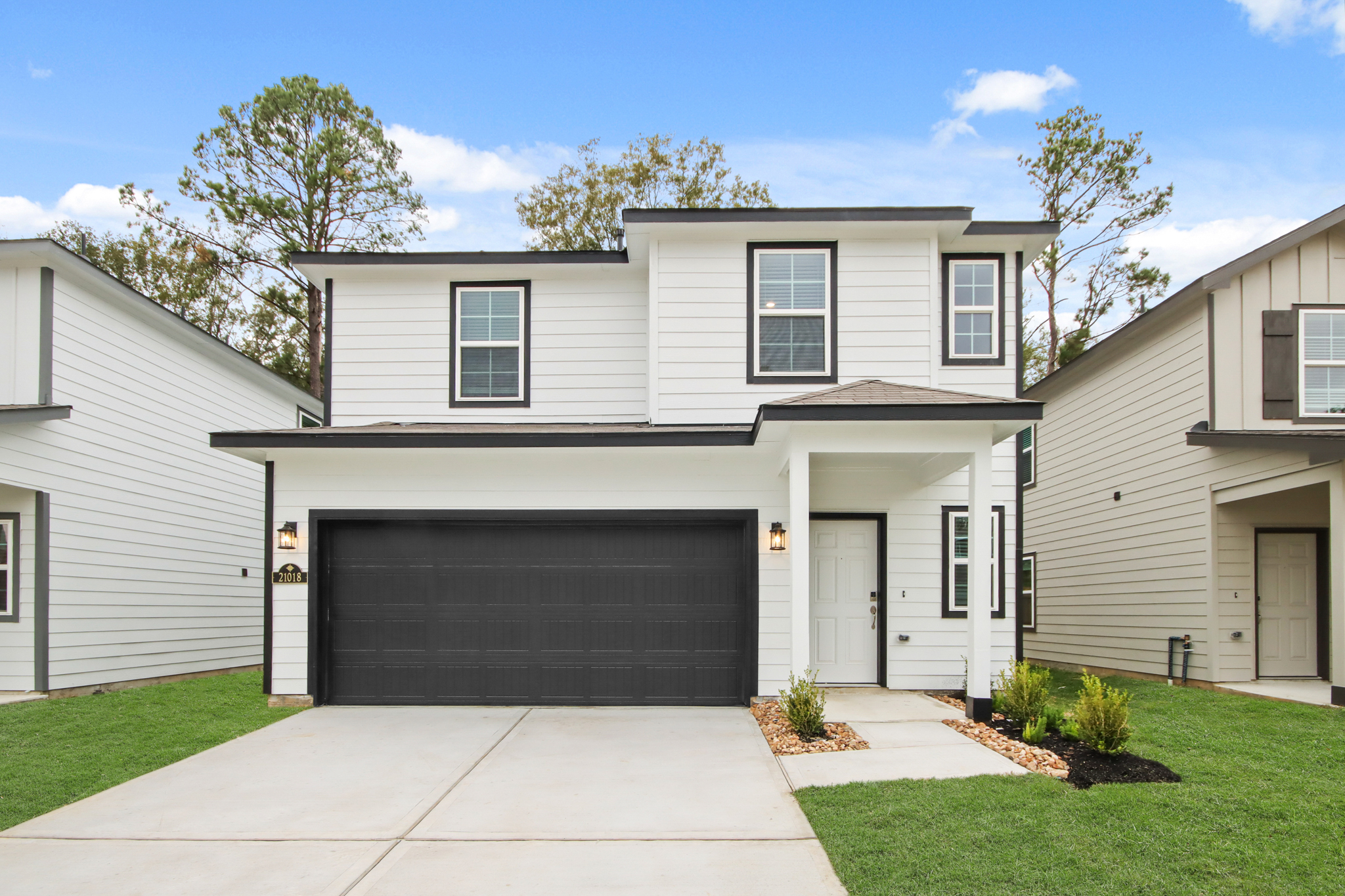 010638 21018 Voyage Lane