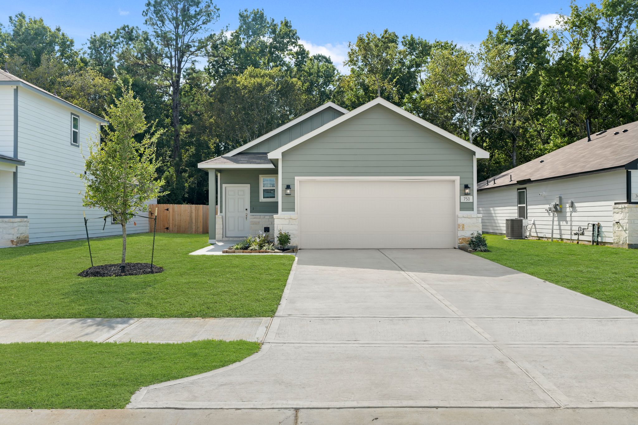 020803 750 Westpointe Drive