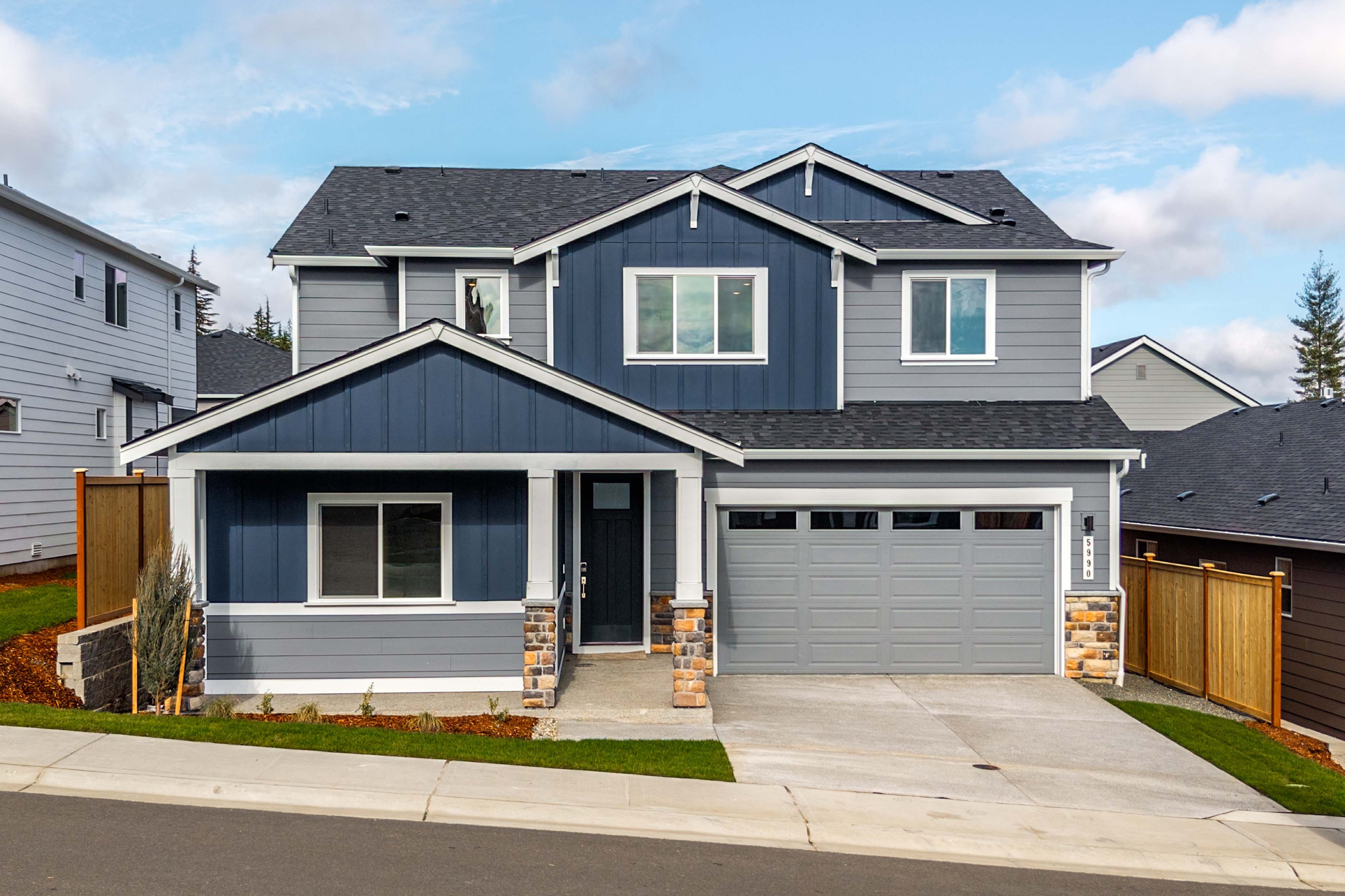 0304 5990 THORNHILL AVE SW